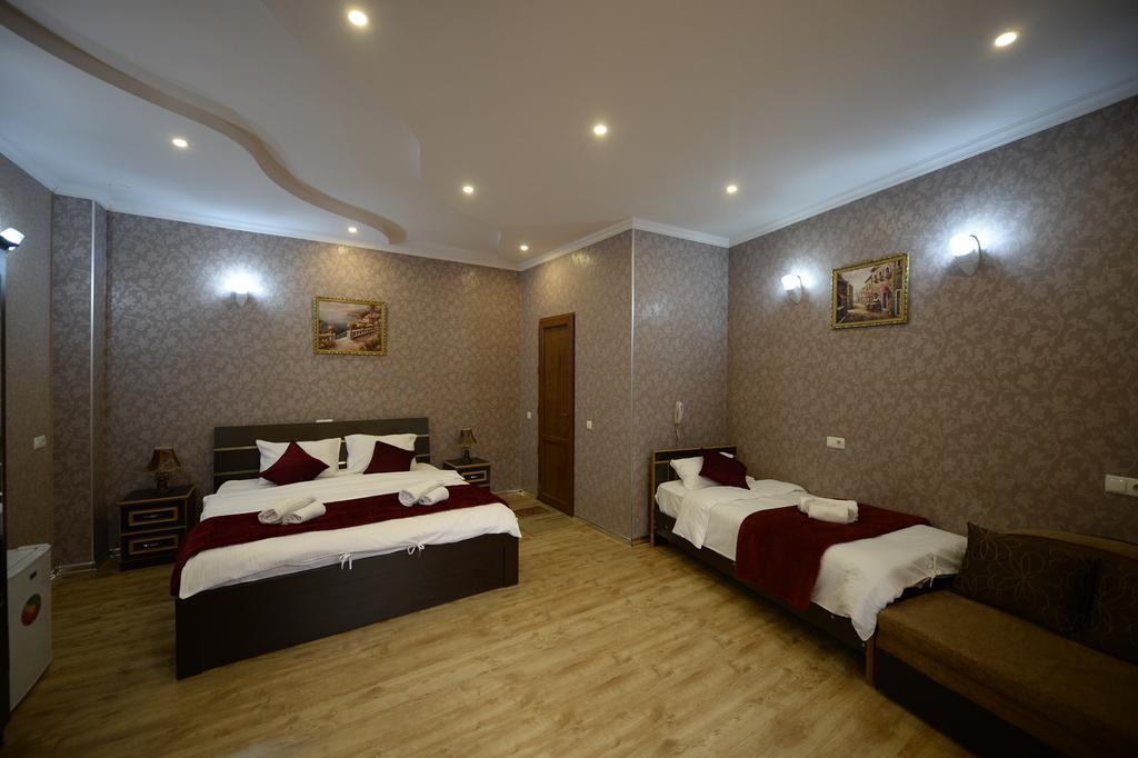 טביליסי Begi Hotel חדר תמונה
