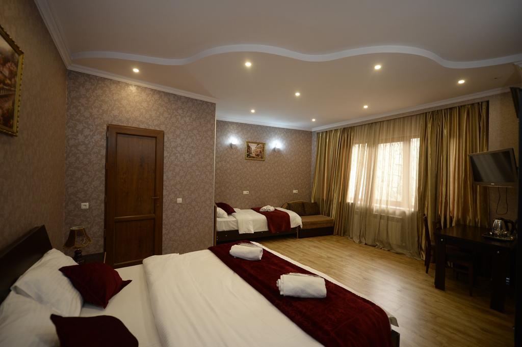 טביליסי Begi Hotel חדר תמונה